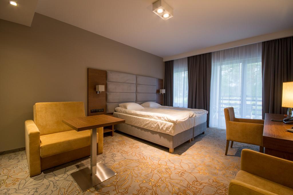 ג'אנוב לובלסקי Rezydencja Sosnowa Luxury Hotel מראה חיצוני תמונה