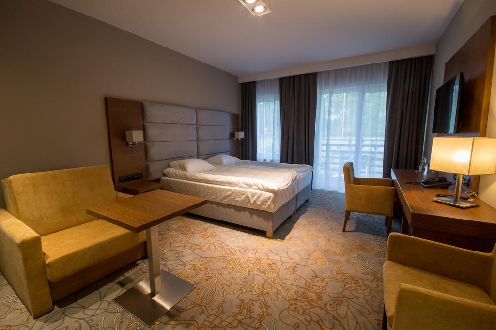 ג'אנוב לובלסקי Rezydencja Sosnowa Luxury Hotel מראה חיצוני תמונה
