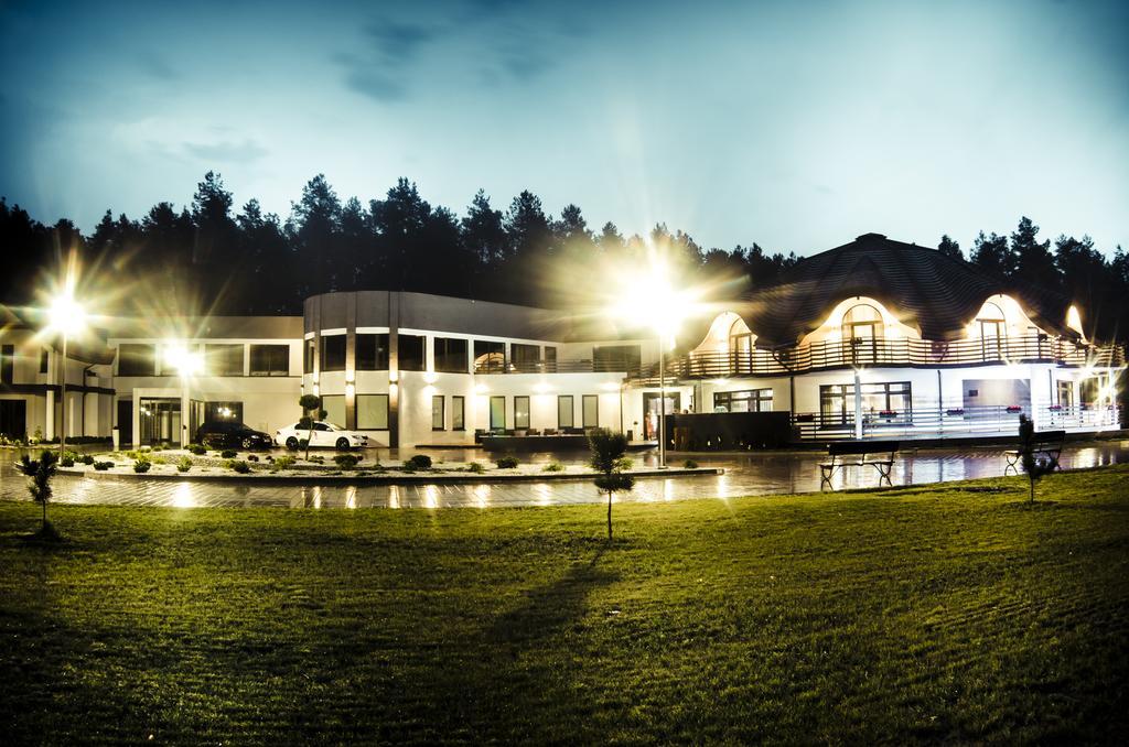 ג'אנוב לובלסקי Rezydencja Sosnowa Luxury Hotel מראה חיצוני תמונה