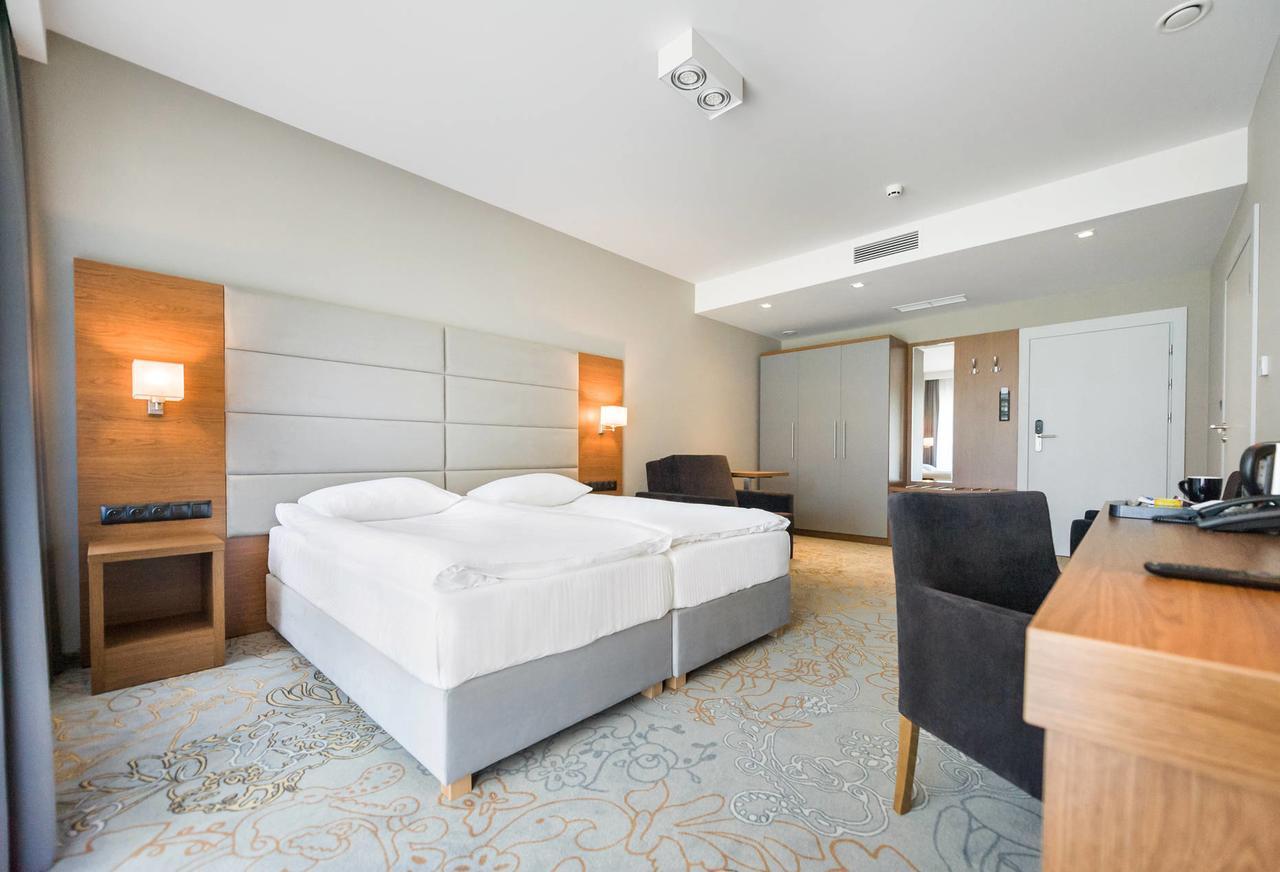 ג'אנוב לובלסקי Rezydencja Sosnowa Luxury Hotel מראה חיצוני תמונה