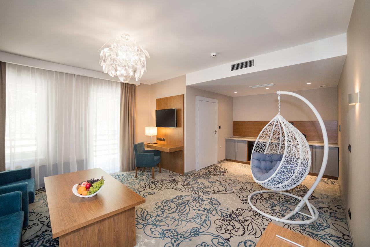 ג'אנוב לובלסקי Rezydencja Sosnowa Luxury Hotel מראה חיצוני תמונה